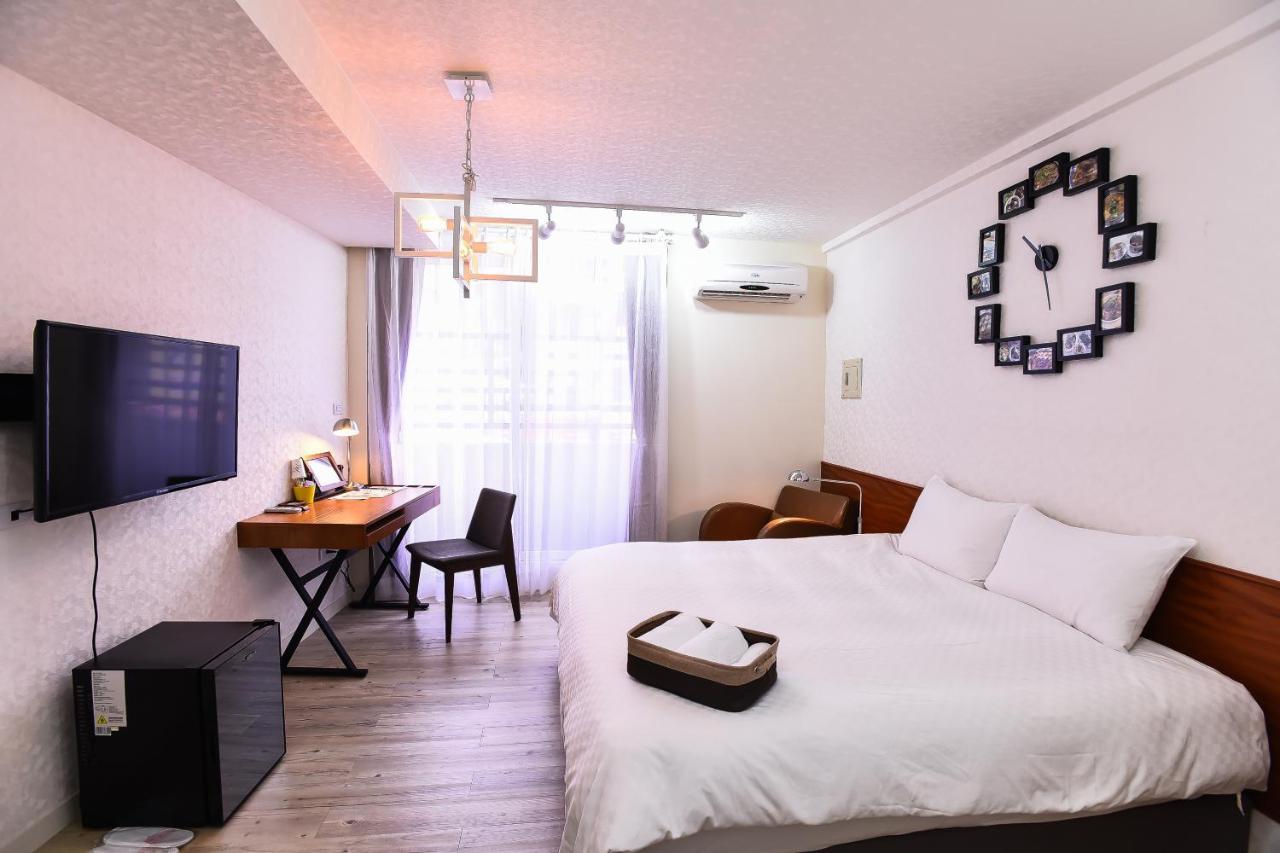 Rainbow Island Apartment Tainan Exterior foto