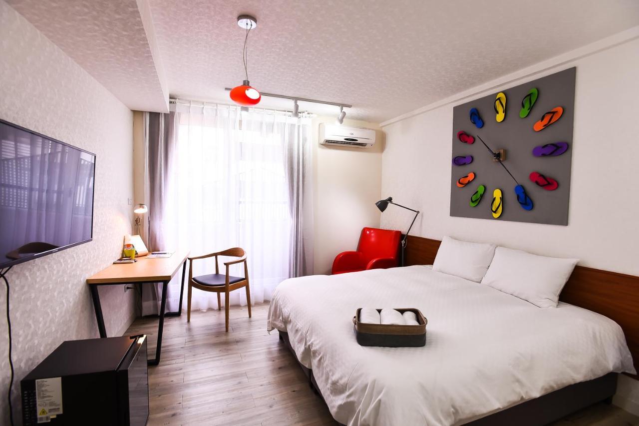 Rainbow Island Apartment Tainan Exterior foto