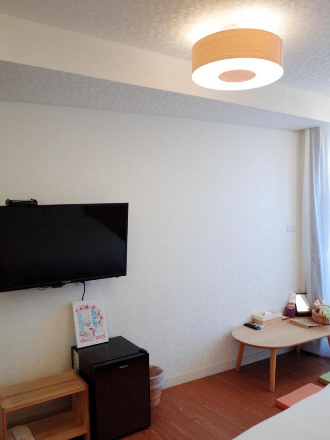 Rainbow Island Apartment Tainan Exterior foto