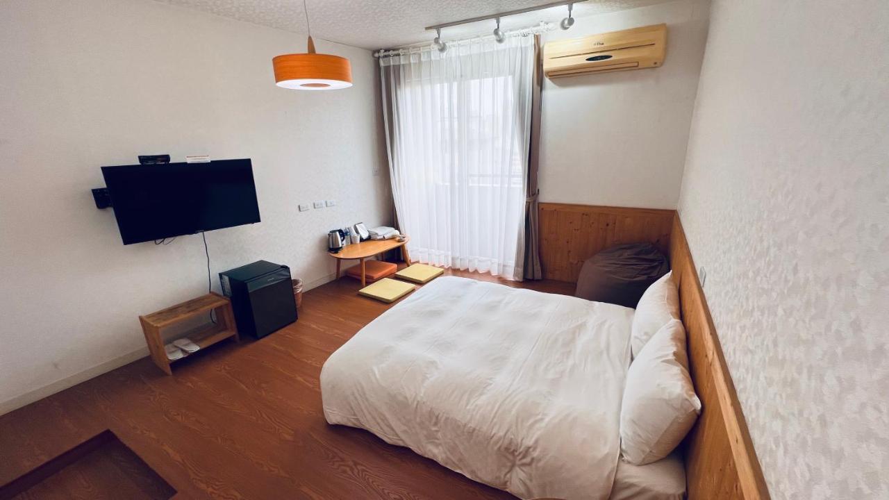 Rainbow Island Apartment Tainan Exterior foto